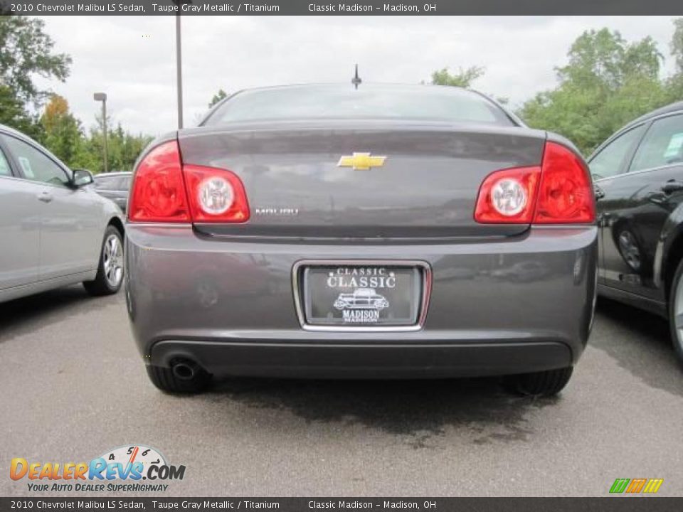 2010 Chevrolet Malibu LS Sedan Taupe Gray Metallic / Titanium Photo #4