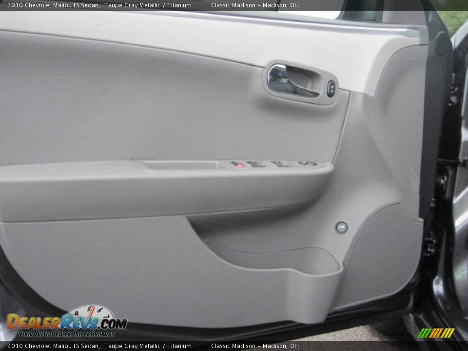 2010 Chevrolet Malibu LS Sedan Taupe Gray Metallic / Titanium Photo #6