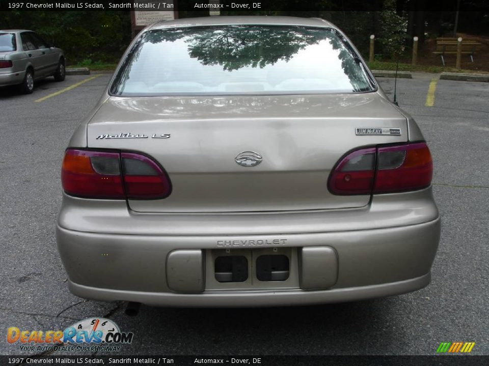1997 Chevrolet Malibu LS Sedan Sandrift Metallic / Tan Photo #6