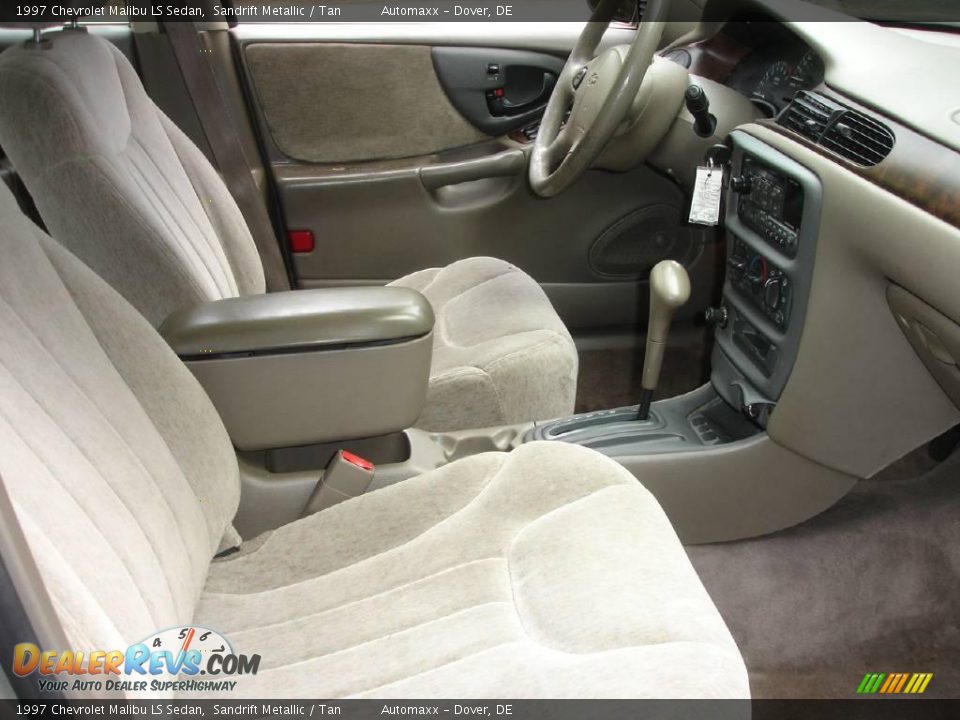 1997 Chevrolet Malibu LS Sedan Sandrift Metallic / Tan Photo #12