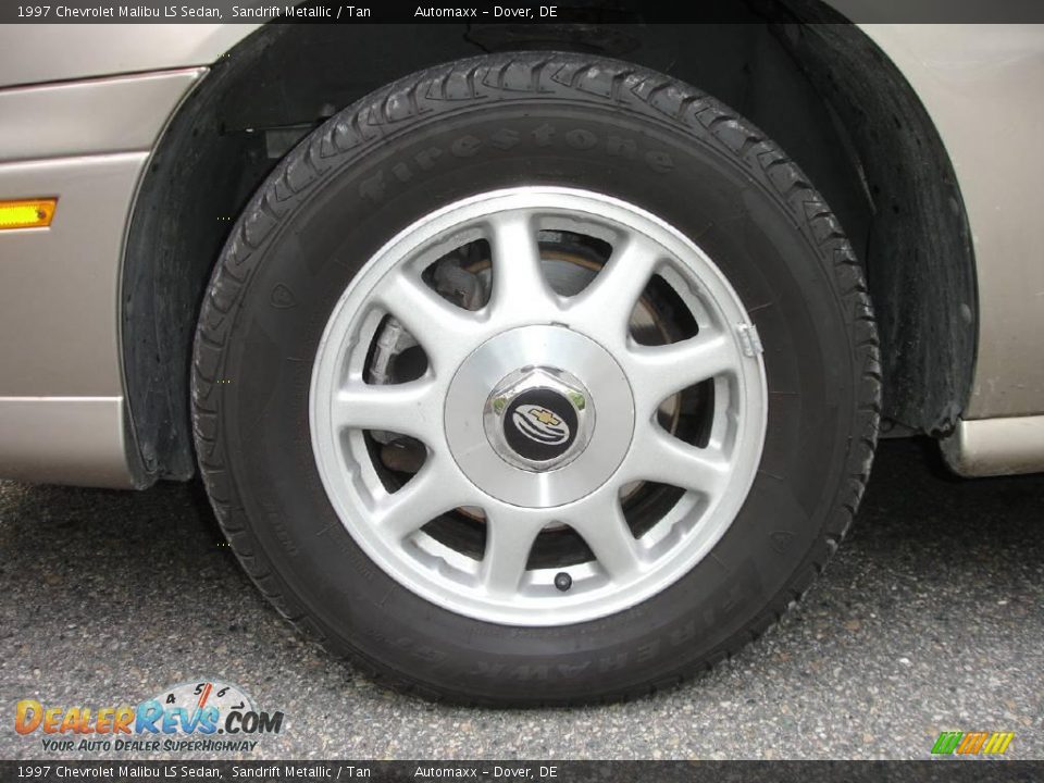 1997 Chevrolet Malibu LS Sedan Sandrift Metallic / Tan Photo #20