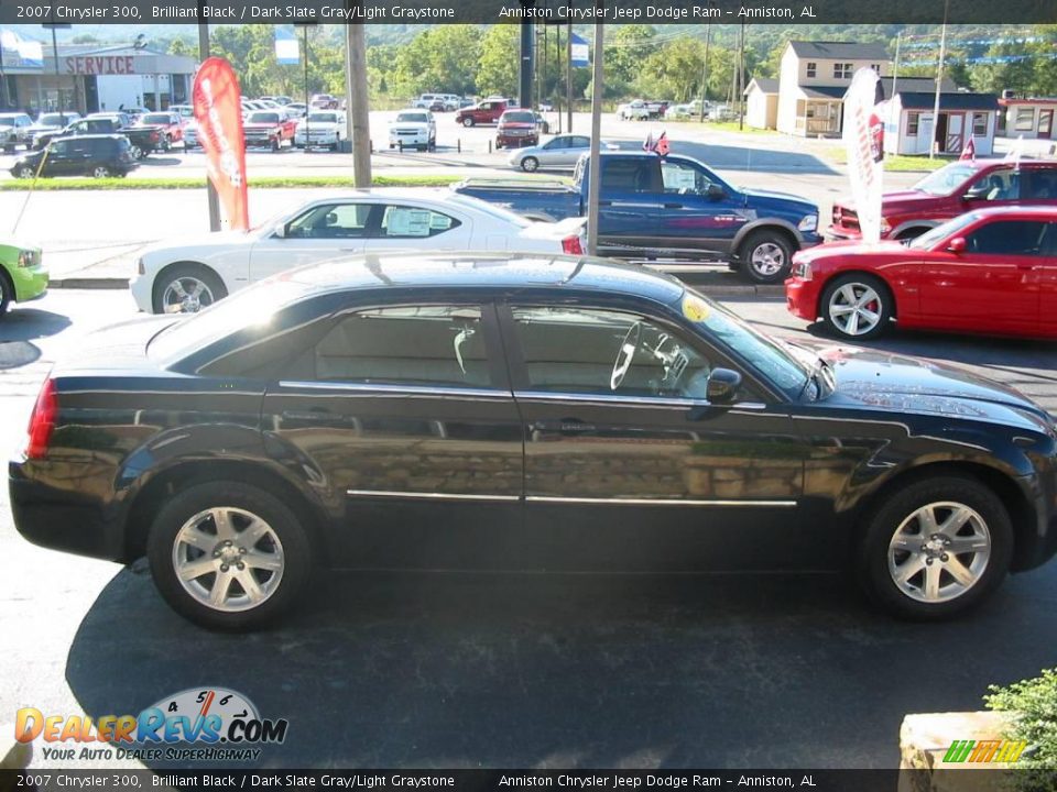 2007 Chrysler 300 Brilliant Black / Dark Slate Gray/Light Graystone Photo #10