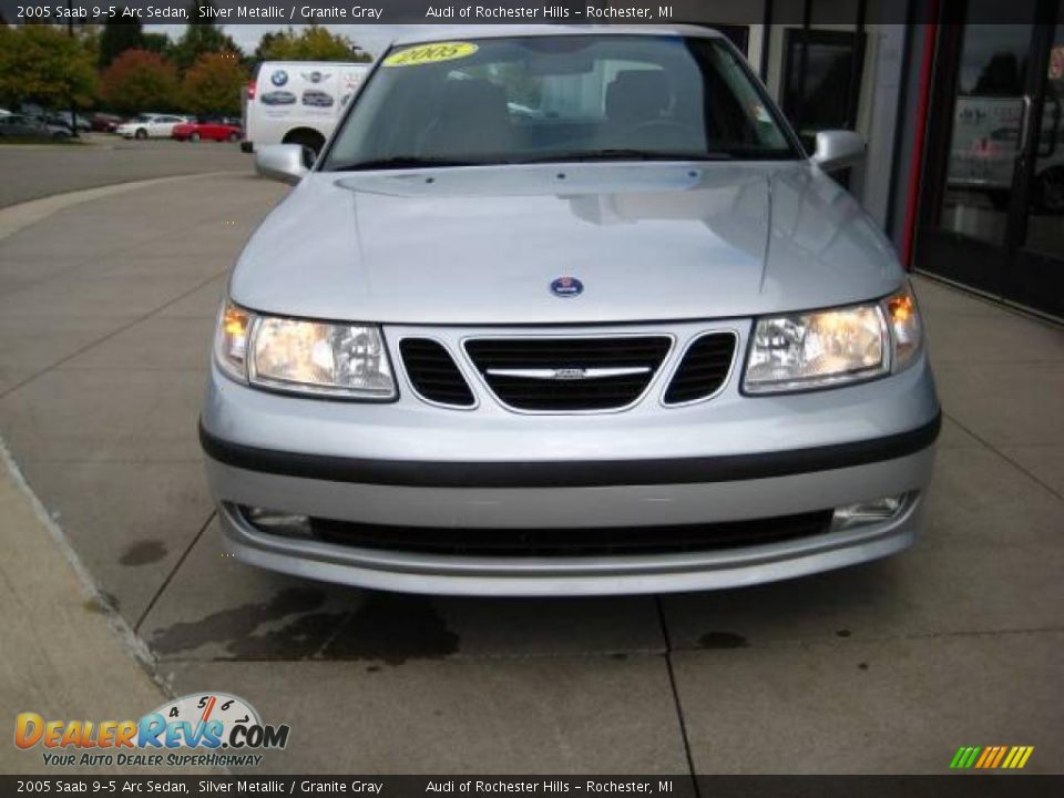 2005 Saab 9-5 Arc Sedan Silver Metallic / Granite Gray Photo #2