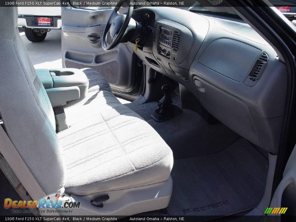 1998 Ford F150 XLT SuperCab 4x4 Black / Medium Graphite Photo #15