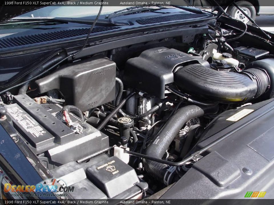 1998 Ford F150 XLT SuperCab 4x4 Black / Medium Graphite Photo #17