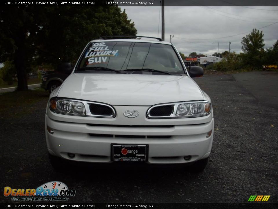 2002 Oldsmobile Bravada AWD Arctic White / Camel Photo #2