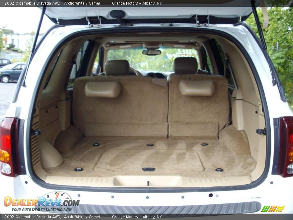 2002 Oldsmobile Bravada AWD Arctic White / Camel Photo #6