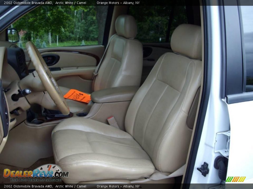 2002 Oldsmobile Bravada AWD Arctic White / Camel Photo #12