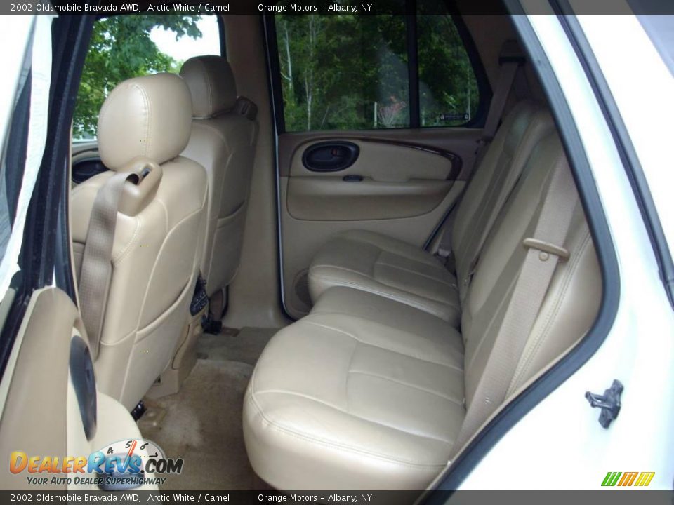 2002 Oldsmobile Bravada AWD Arctic White / Camel Photo #14