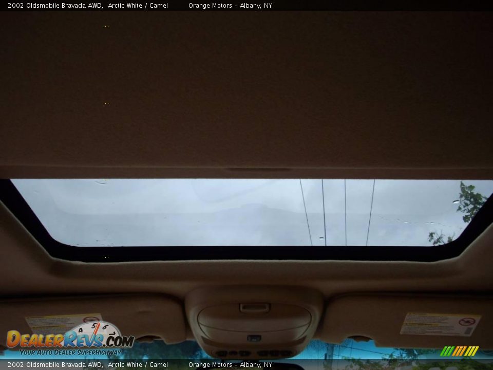 2002 Oldsmobile Bravada AWD Arctic White / Camel Photo #15