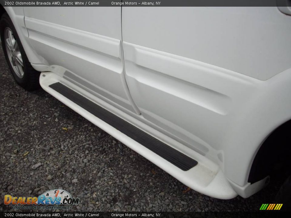2002 Oldsmobile Bravada AWD Arctic White / Camel Photo #16