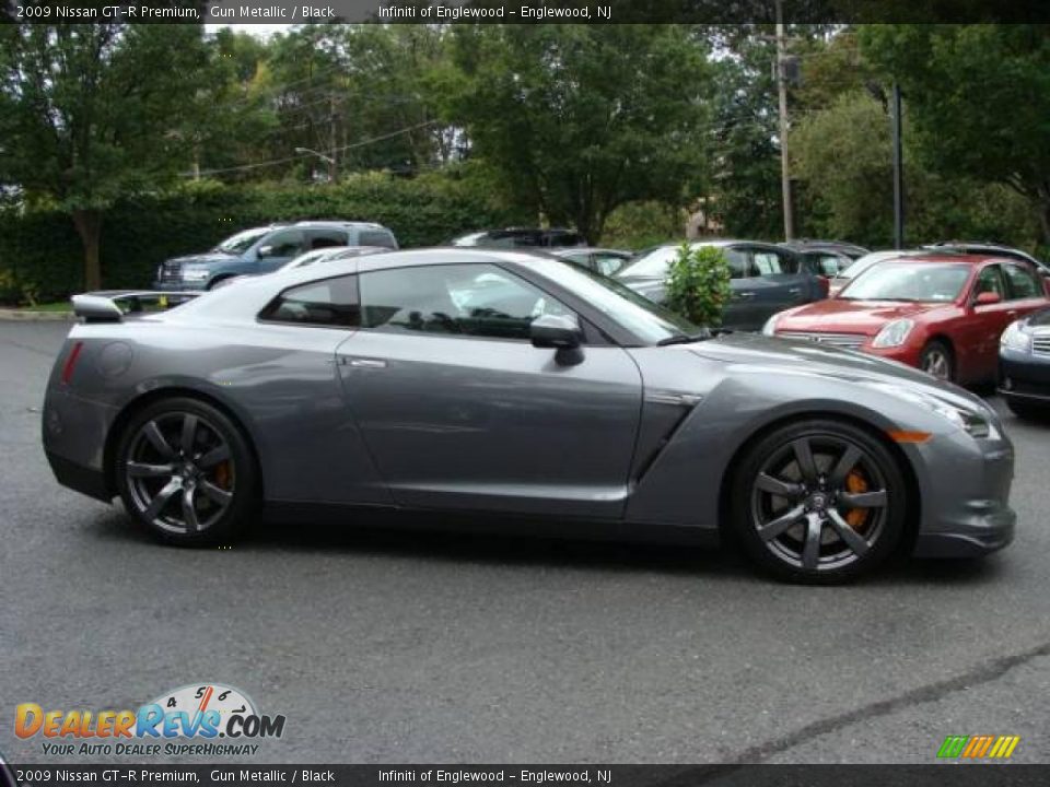 2009 Nissan GT-R Premium Gun Metallic / Black Photo #4