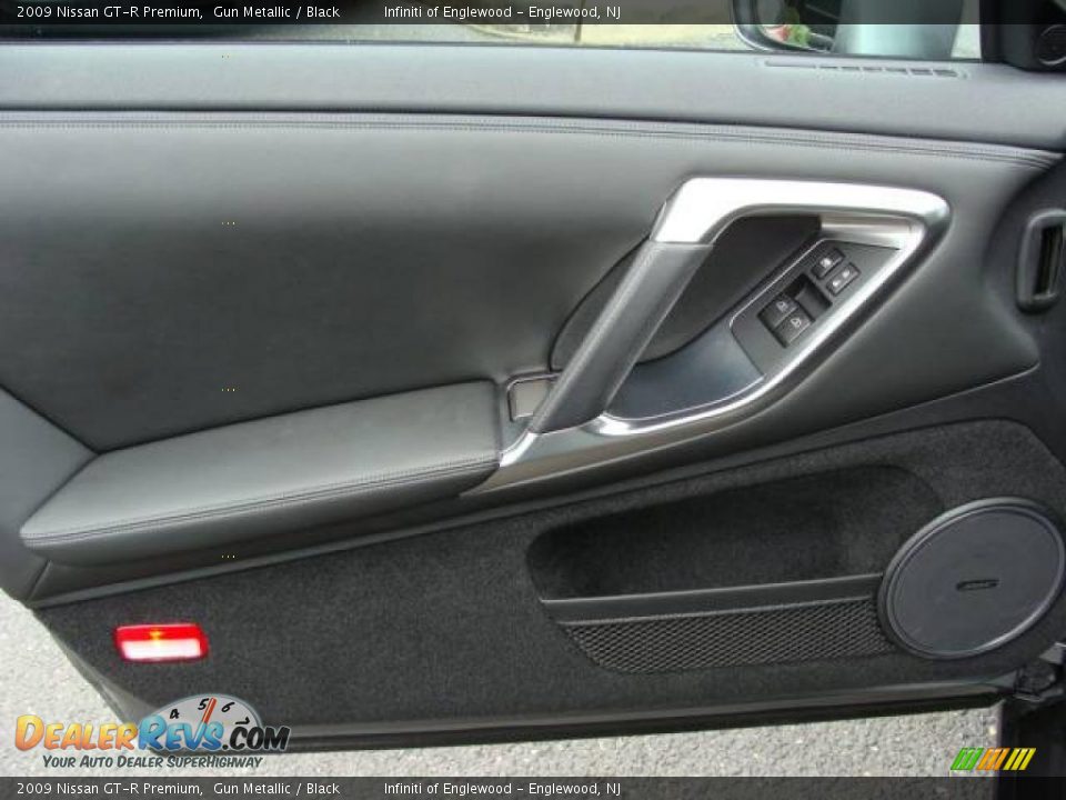 2009 Nissan GT-R Premium Gun Metallic / Black Photo #9