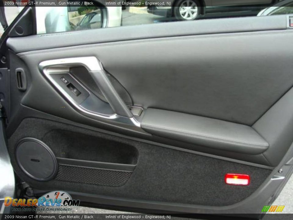 2009 Nissan GT-R Premium Gun Metallic / Black Photo #20