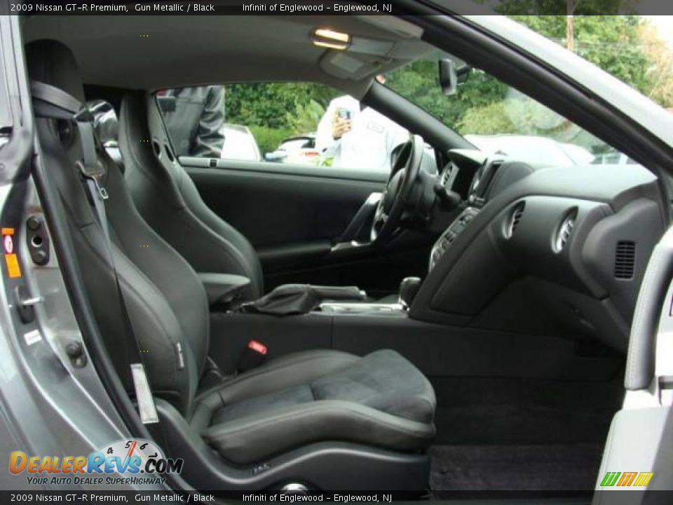 2009 Nissan GT-R Premium Gun Metallic / Black Photo #25