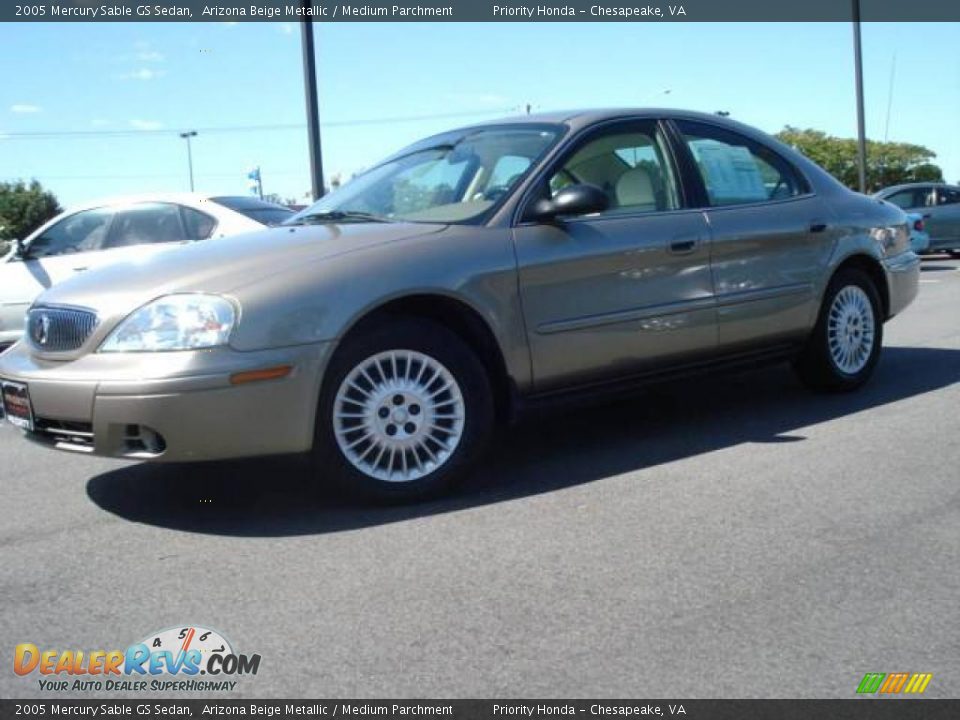 2005 Mercury Sable GS Sedan Arizona Beige Metallic / Medium Parchment Photo #2