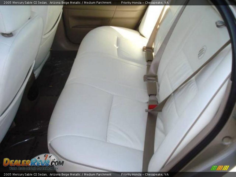 2005 Mercury Sable GS Sedan Arizona Beige Metallic / Medium Parchment Photo #12