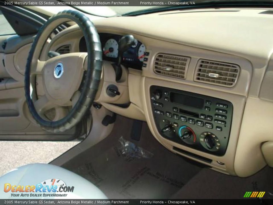 2005 Mercury Sable GS Sedan Arizona Beige Metallic / Medium Parchment Photo #16