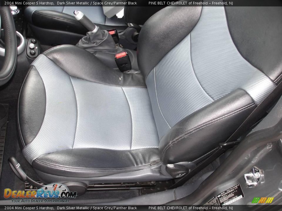 2004 Mini Cooper S Hardtop Dark Silver Metallic / Space Grey/Panther Black Photo #19