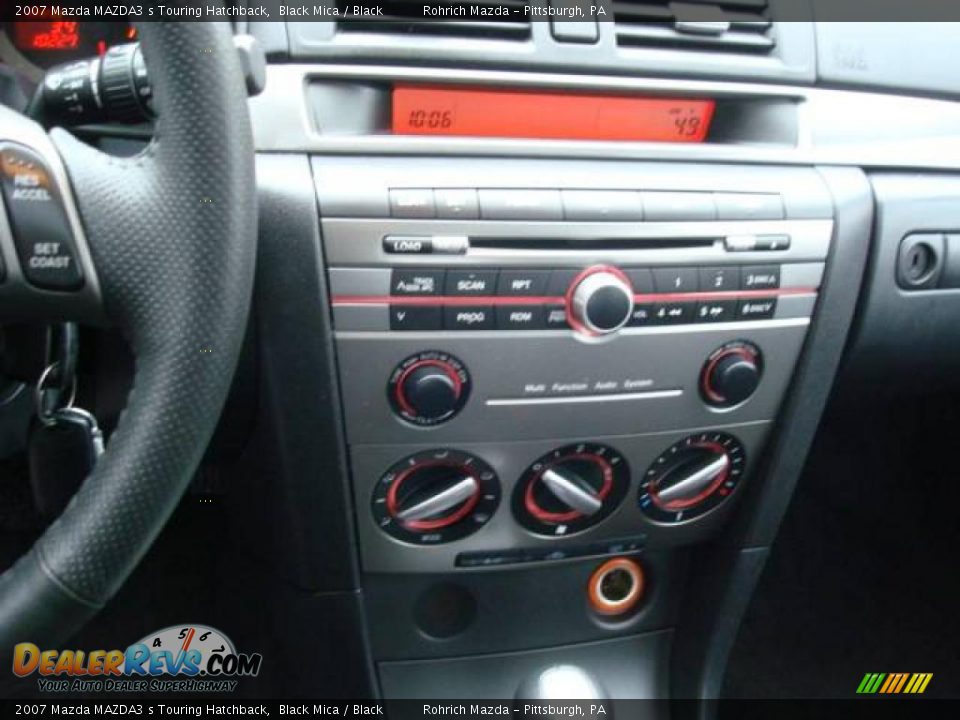 2007 Mazda MAZDA3 s Touring Hatchback Black Mica / Black Photo #18