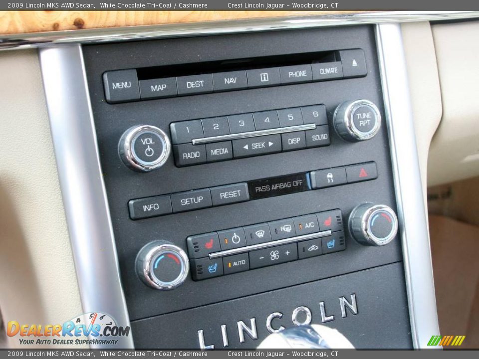 2009 Lincoln MKS AWD Sedan White Chocolate Tri-Coat / Cashmere Photo #16