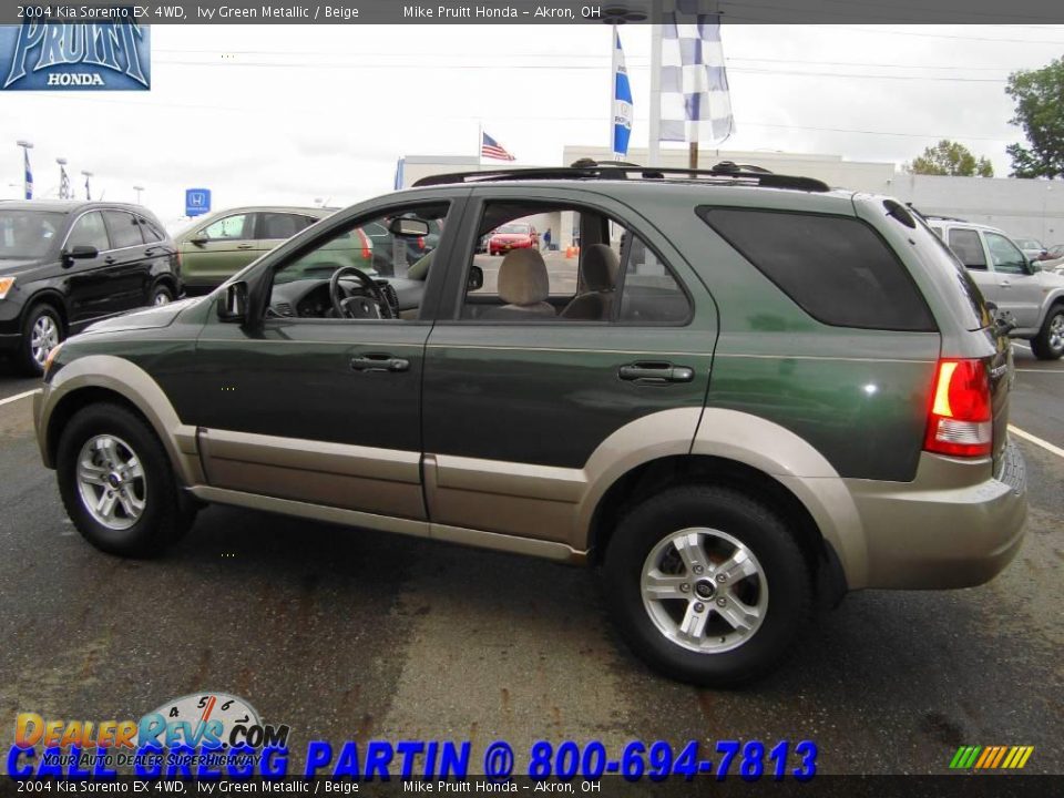 2004 Kia Sorento EX 4WD Ivy Green Metallic / Beige Photo #1