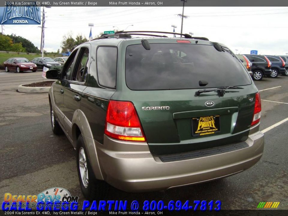 2004 Kia Sorento EX 4WD Ivy Green Metallic / Beige Photo #2