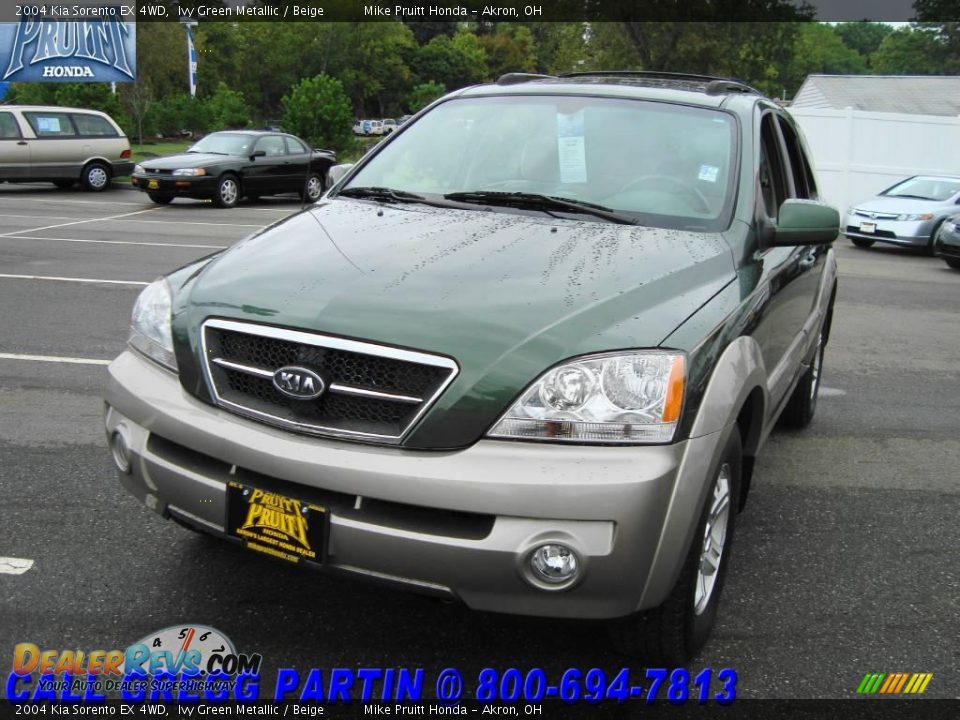 2004 Kia Sorento EX 4WD Ivy Green Metallic / Beige Photo #3