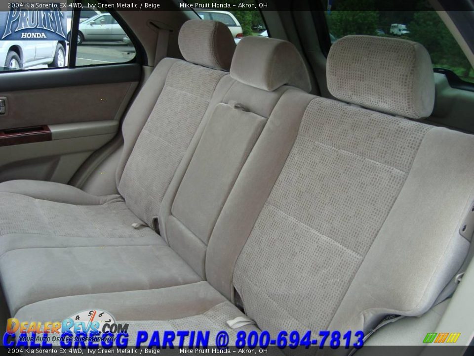 2004 Kia Sorento EX 4WD Ivy Green Metallic / Beige Photo #14