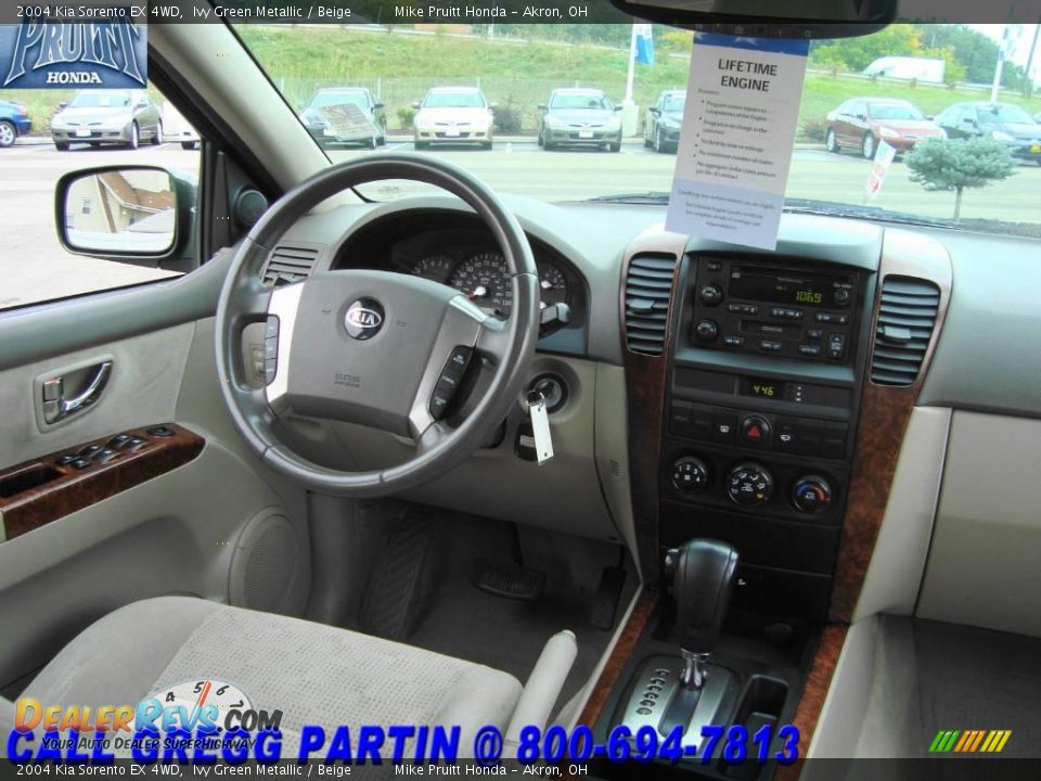 2004 Kia Sorento EX 4WD Ivy Green Metallic / Beige Photo #17