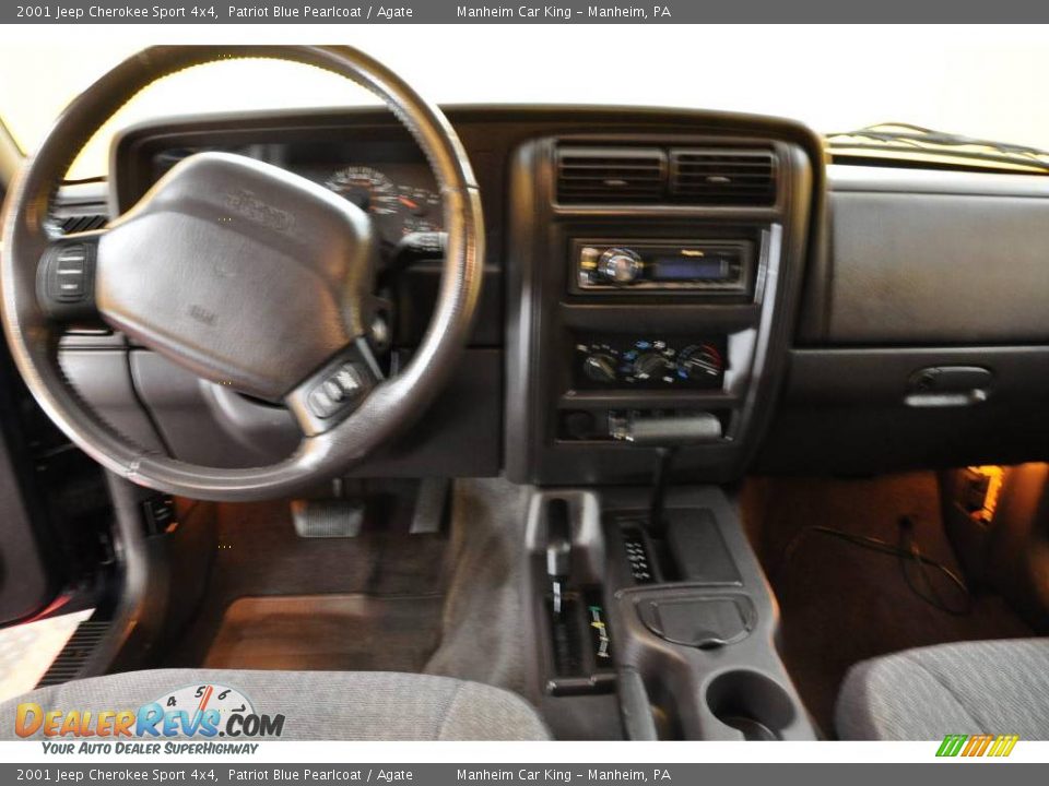 2001 Jeep Cherokee Sport 4x4 Patriot Blue Pearlcoat / Agate Photo #10