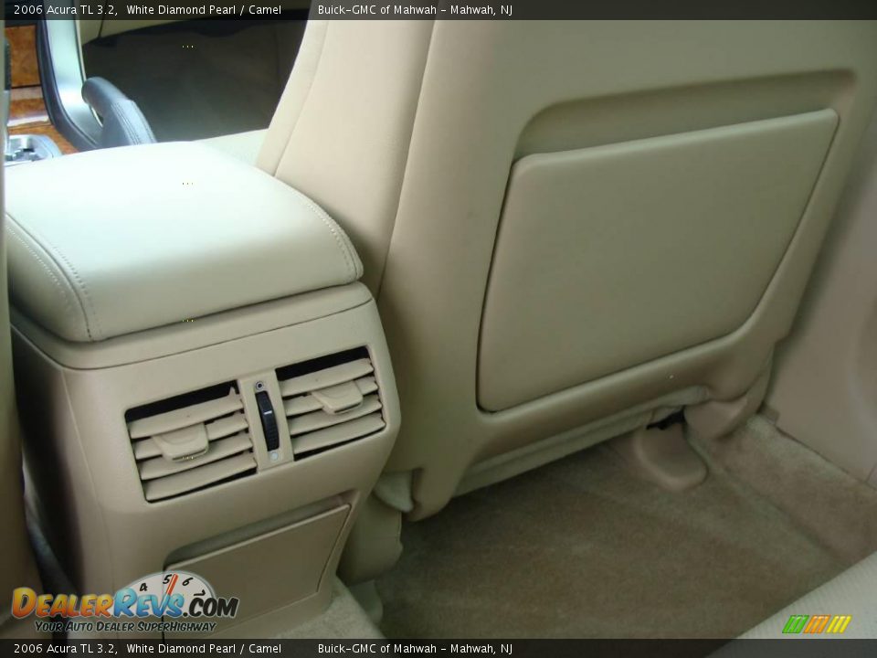 2006 Acura TL 3.2 White Diamond Pearl / Camel Photo #22