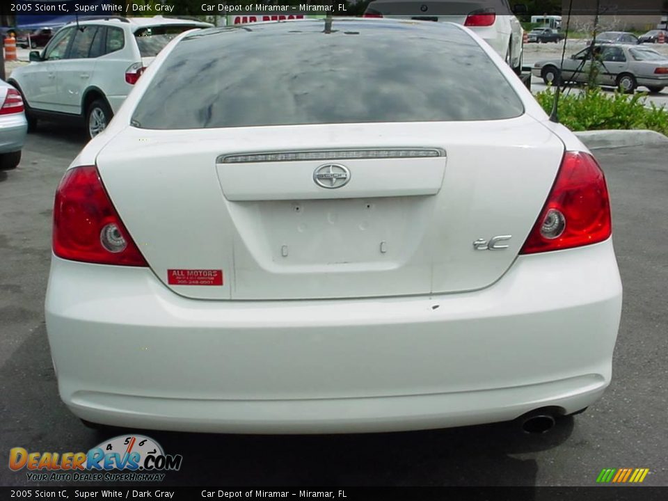 2005 Scion tC Super White / Dark Gray Photo #4
