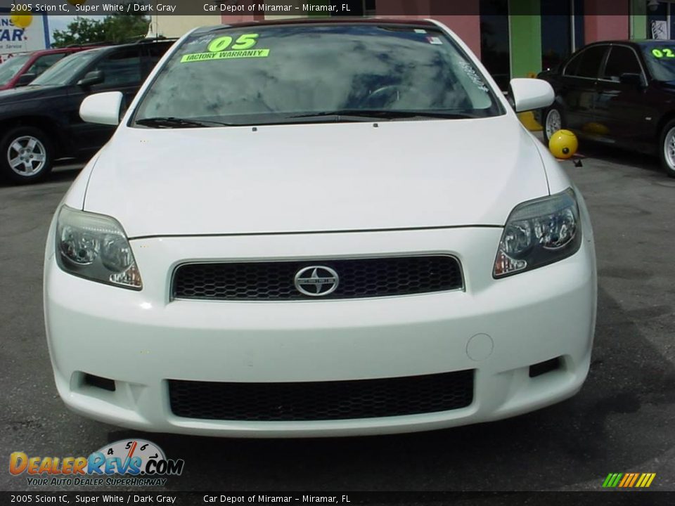 2005 Scion tC Super White / Dark Gray Photo #8