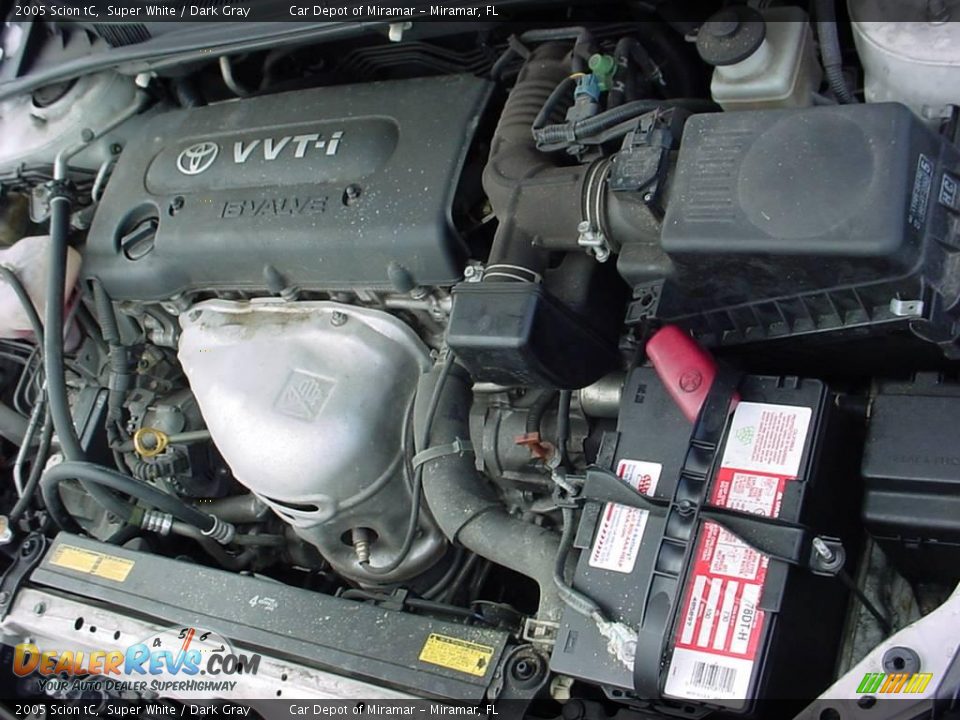 2005 Scion tC Super White / Dark Gray Photo #14