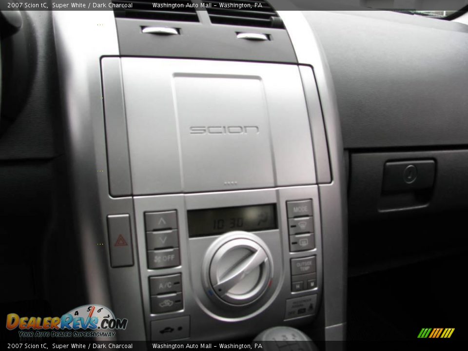2007 Scion tC Super White / Dark Charcoal Photo #15