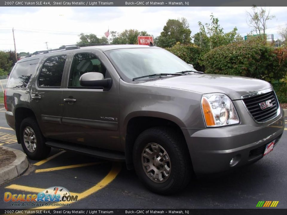 2007 GMC Yukon SLE 4x4 Steel Gray Metallic / Light Titanium Photo #4