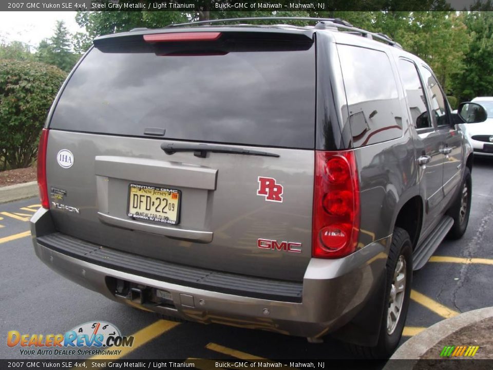 2007 GMC Yukon SLE 4x4 Steel Gray Metallic / Light Titanium Photo #5