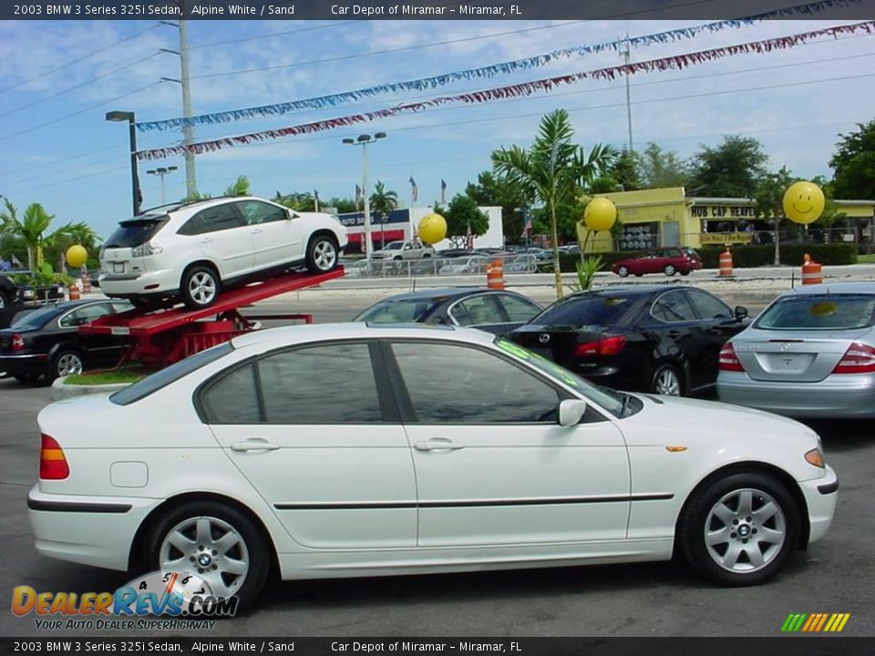 2003 BMW 3 Series 325i Sedan Alpine White / Sand Photo #2
