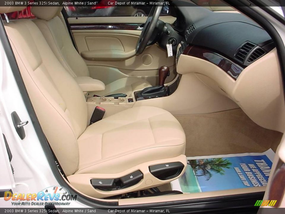 2003 BMW 3 Series 325i Sedan Alpine White / Sand Photo #12