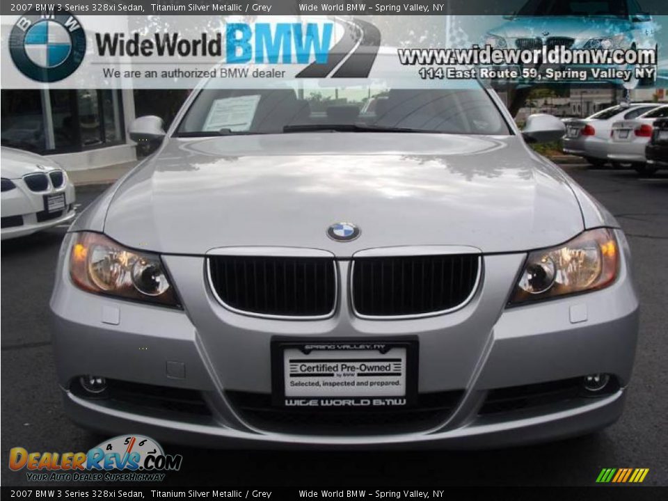 2007 BMW 3 Series 328xi Sedan Titanium Silver Metallic / Grey Photo #2