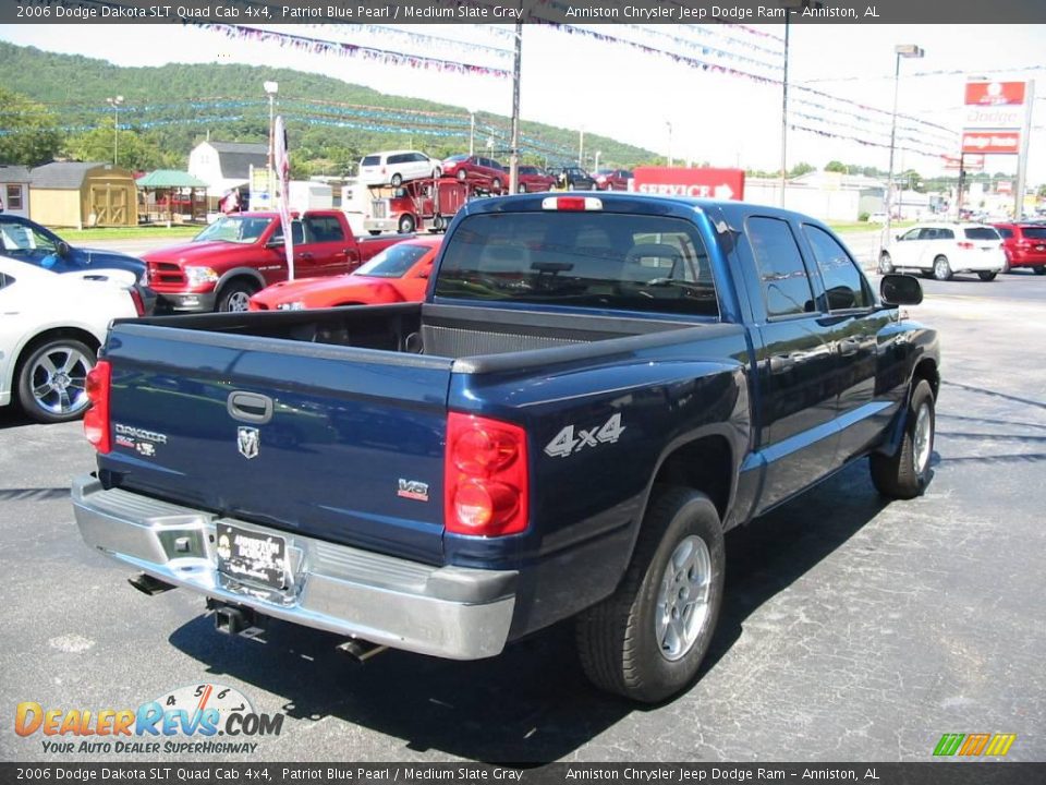 2006 Dodge Dakota SLT Quad Cab 4x4 Patriot Blue Pearl / Medium Slate Gray Photo #2