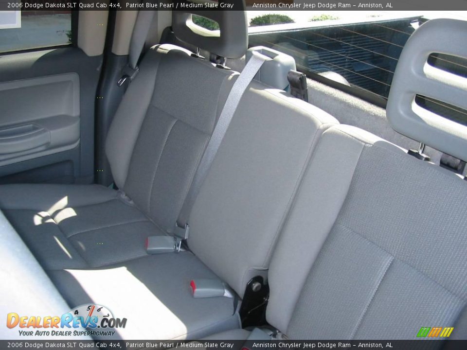 2006 Dodge Dakota SLT Quad Cab 4x4 Patriot Blue Pearl / Medium Slate Gray Photo #4