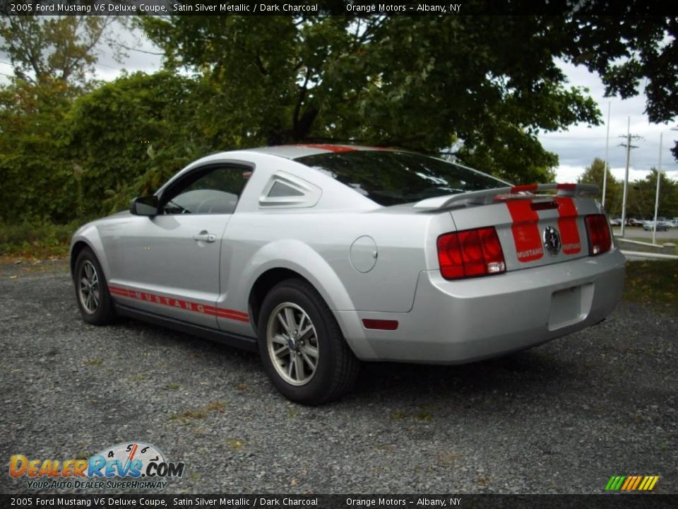 2005 Ford Mustang V6 Deluxe Coupe Satin Silver Metallic / Dark Charcoal Photo #4