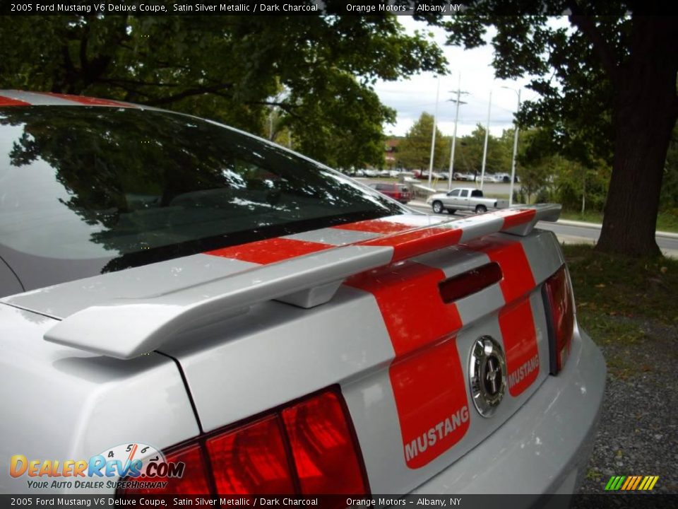 2005 Ford Mustang V6 Deluxe Coupe Satin Silver Metallic / Dark Charcoal Photo #8