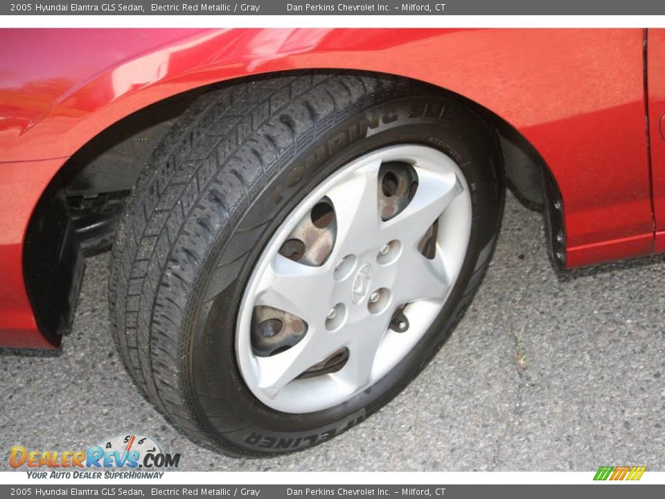 2005 Hyundai Elantra GLS Sedan Electric Red Metallic / Gray Photo #9