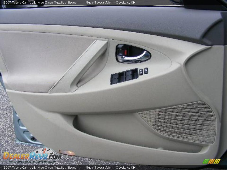 2007 Toyota Camry LE Aloe Green Metallic / Bisque Photo #22