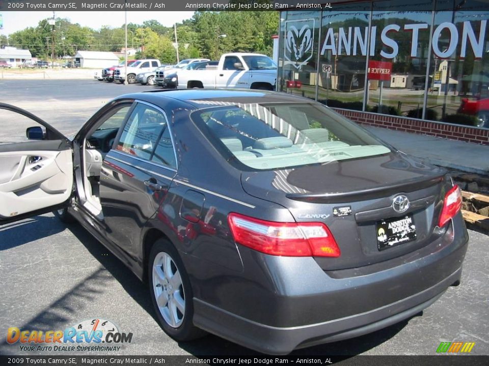 2009 Toyota Camry SE Magnetic Gray Metallic / Ash Photo #10