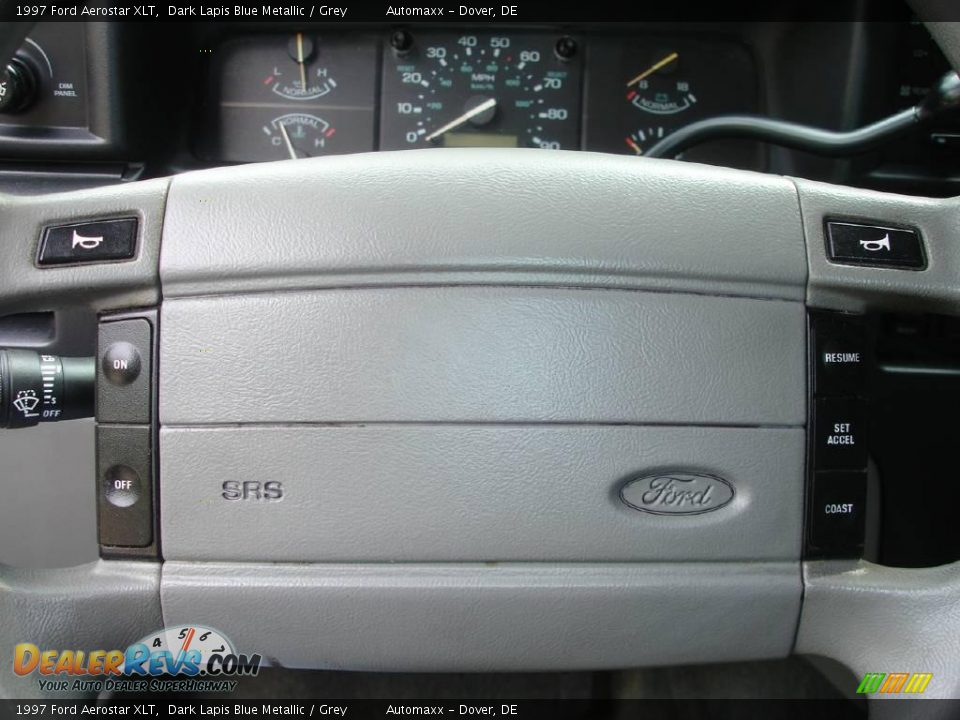 Controls of 1997 Ford Aerostar XLT Photo #30