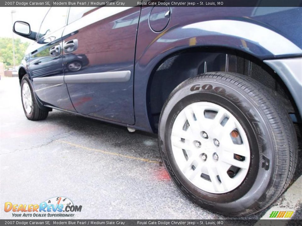 2007 Dodge Caravan SE Modern Blue Pearl / Medium Slate Gray Photo #4
